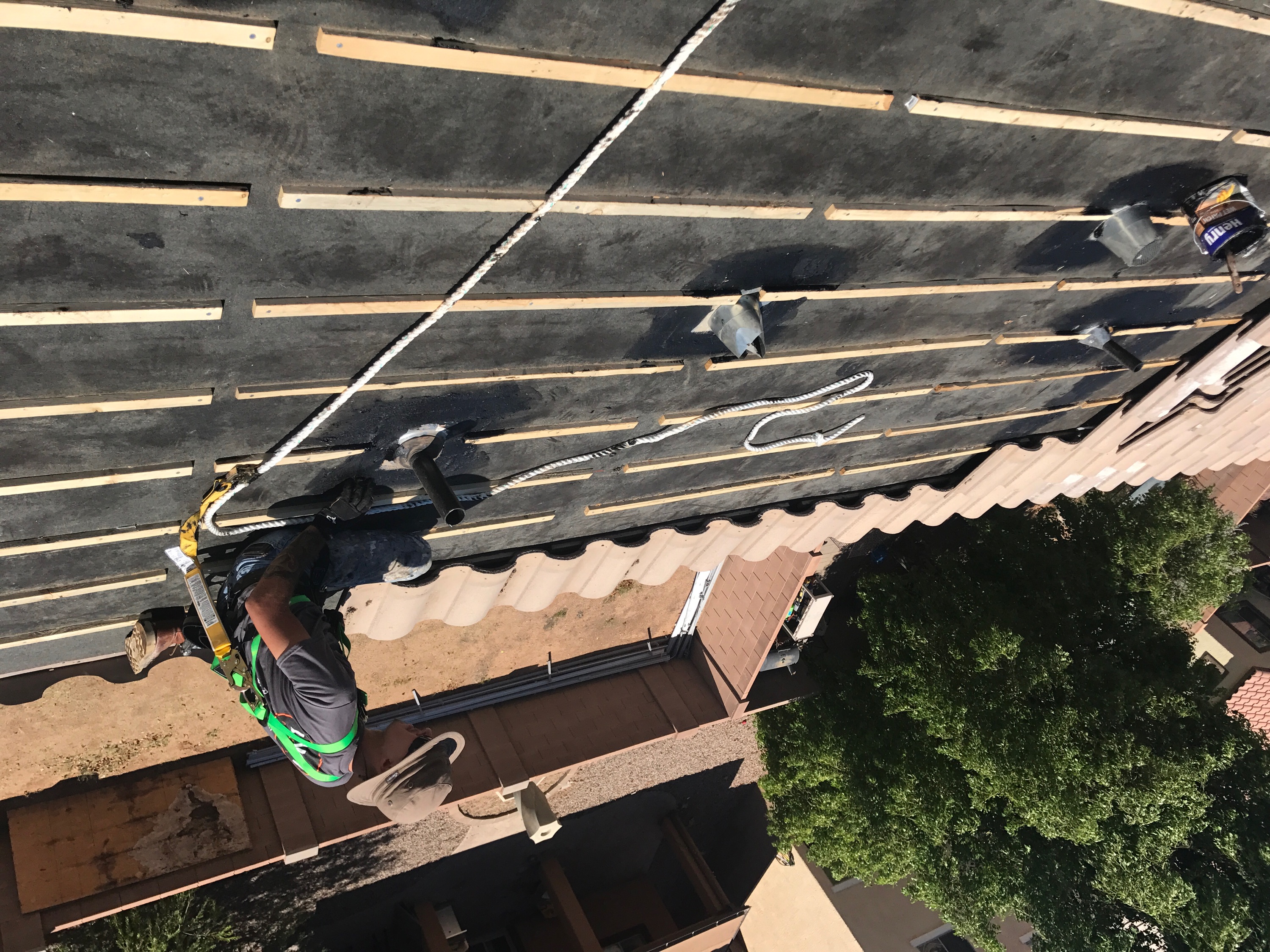 651C808E 1D6B 48BC B535 617CB42A4EBF